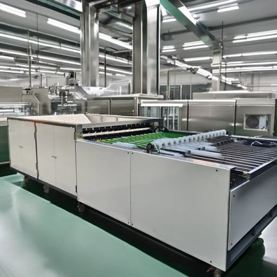 Całkowicie automatyczny plastikowy zestaw do kubków