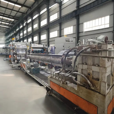 Stosowany mały ekstruder do recyklingu tworzyw sztucznych globalna instalacja i debugowanie od drzwi do drzwi, prosta w obsłudze maszyna ekstruder do tworzyw sztucznych