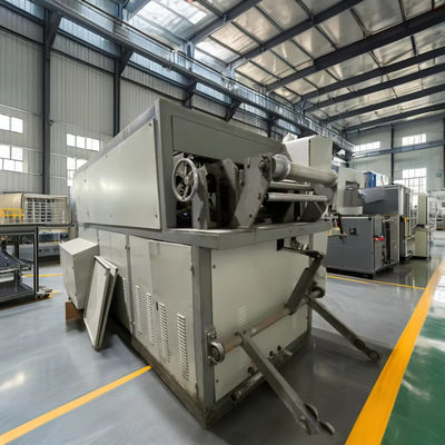 Całkowicie automatyczna maszyna termoformująca tworzywa sztuczne do produkcji plastikowych kubków 380V i system sterowania PLC